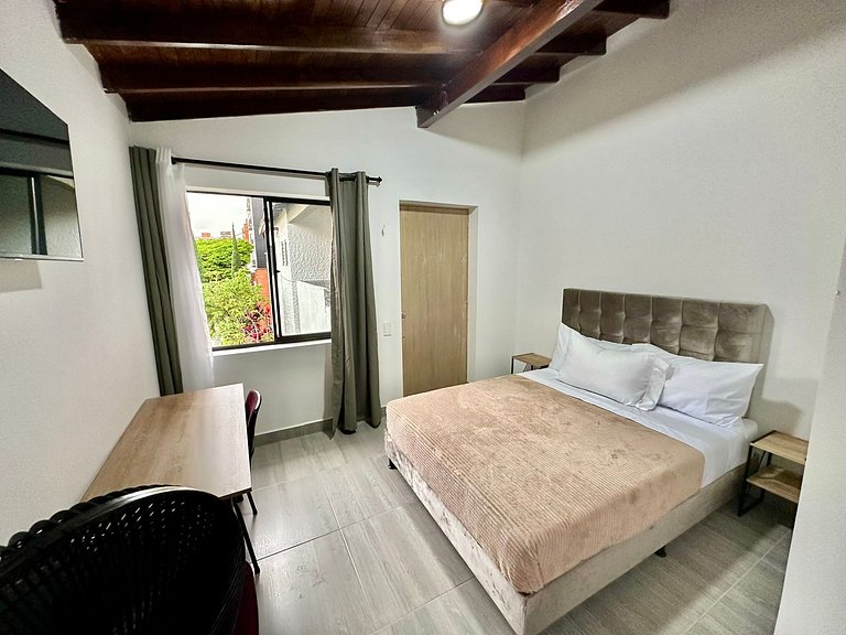 Laureles Zona rosa 33, apto C201, económico y funcional