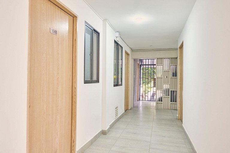 Laureles Zona rosa 33, apto C001