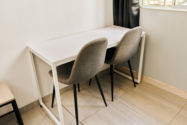 S203. Economic and Functional Apartament