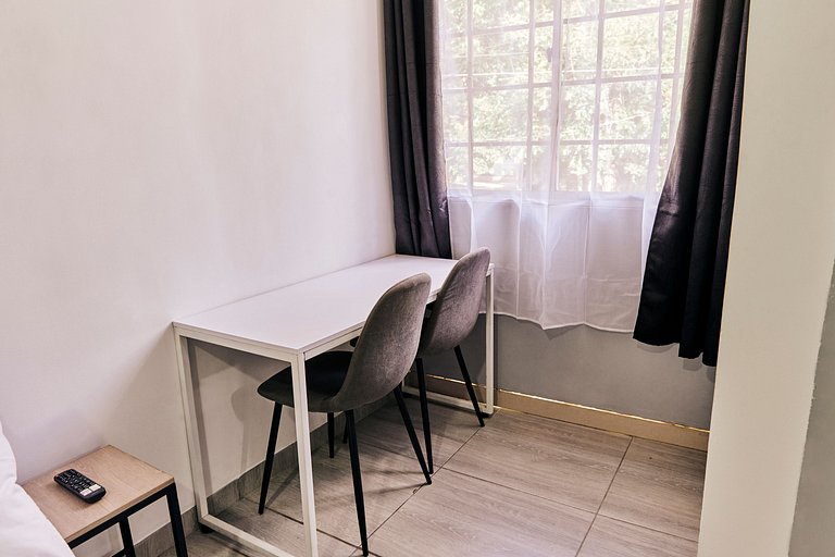 S203. Economic and Functional Apartament