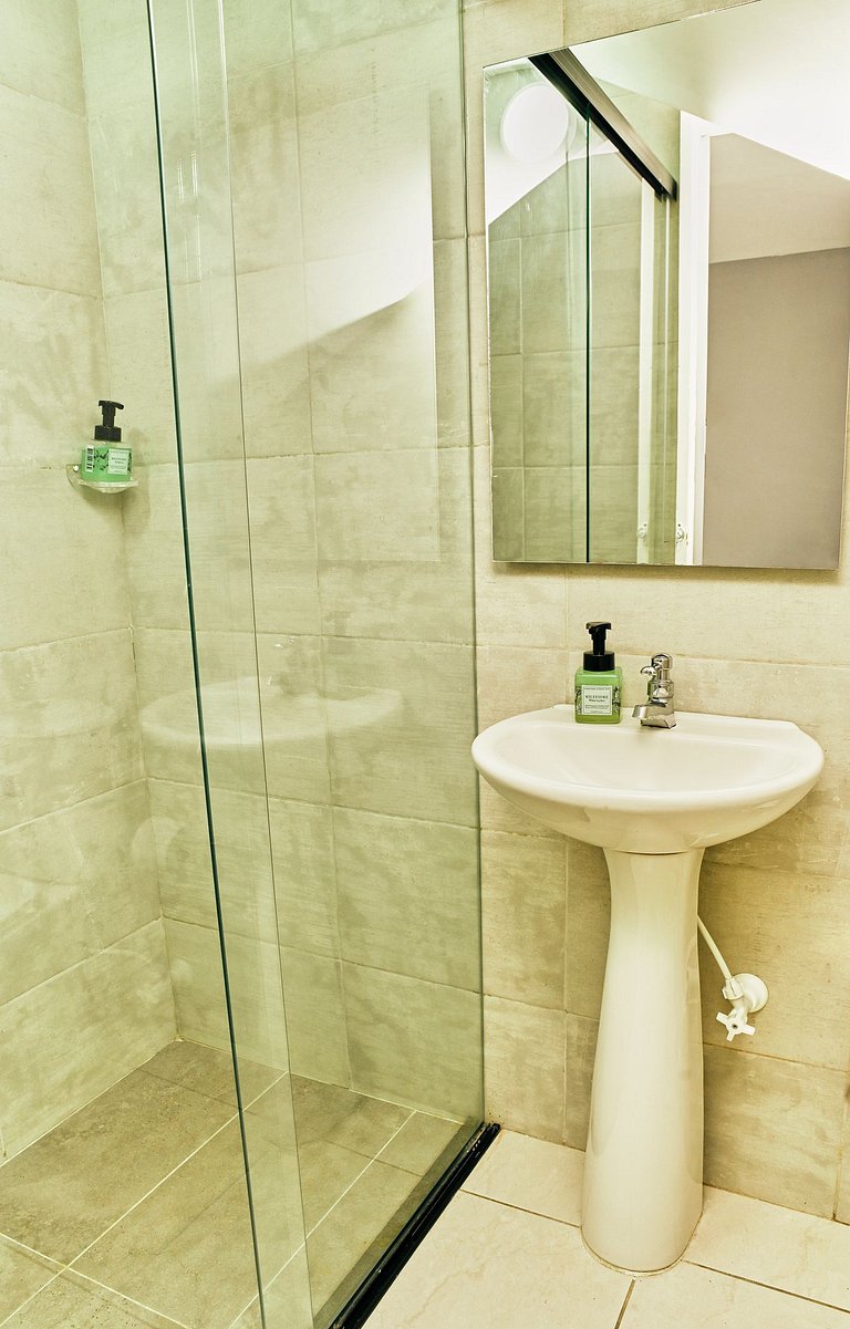 Laureles, apartamento completo 204 económico y funcional