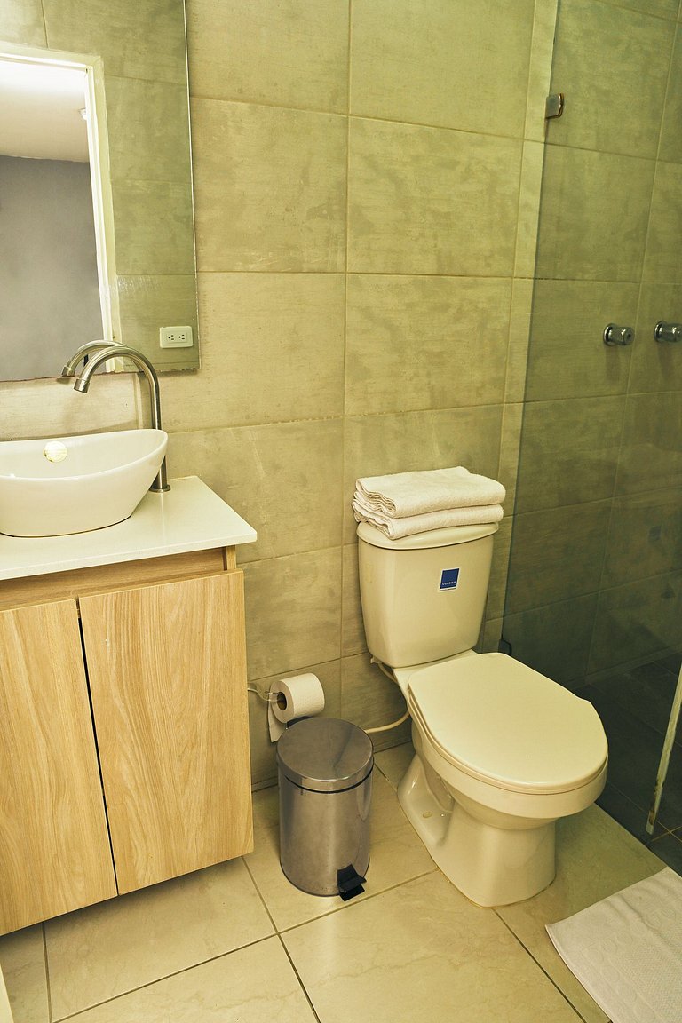 Laureles, apartamento completo 204 económico y funcional