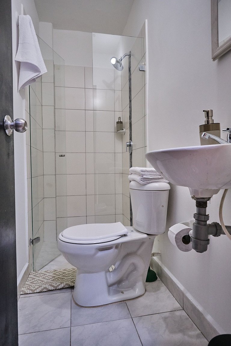 Laureles, apartamento con vida nocturna 3502