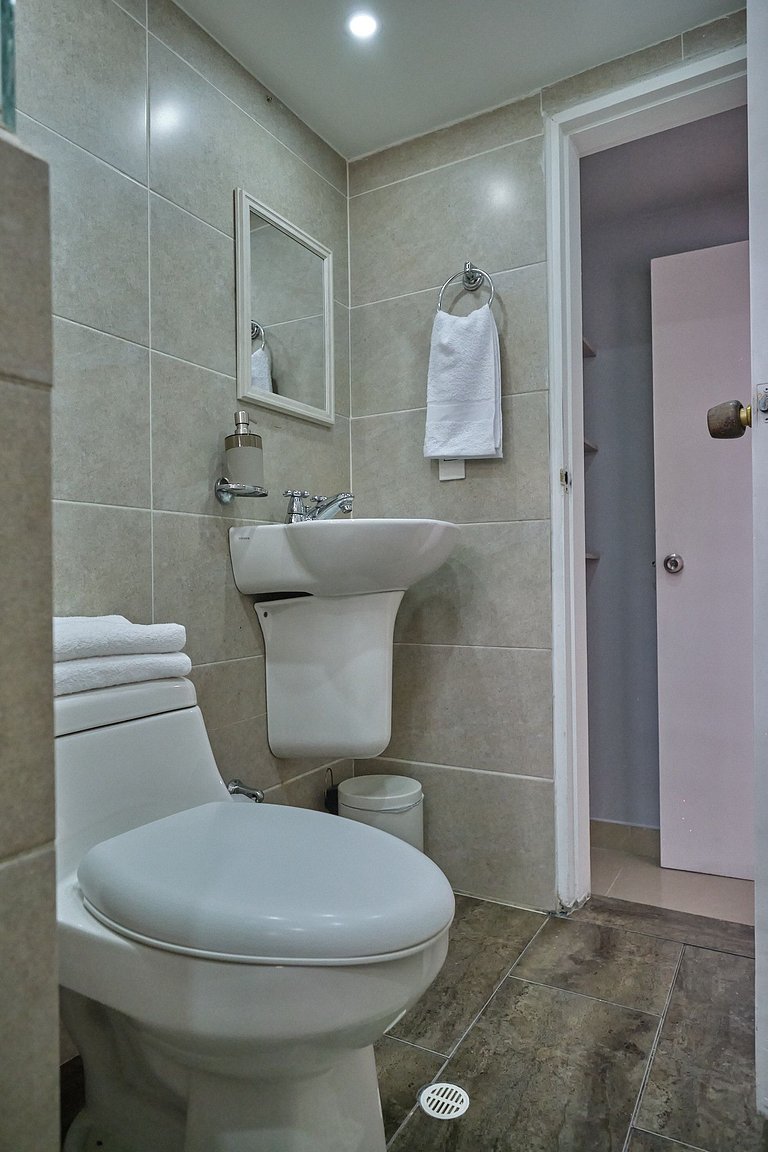 Laureles, apartamento completo 202 económico y funcional