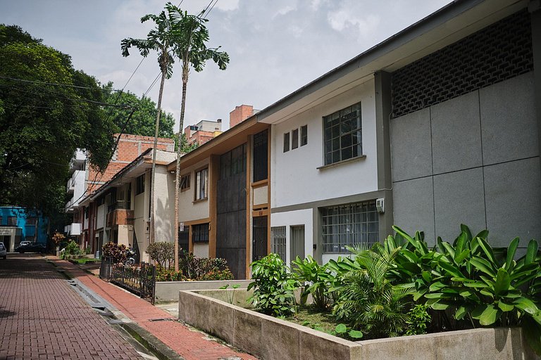 S105. Economic and Functional Apartament