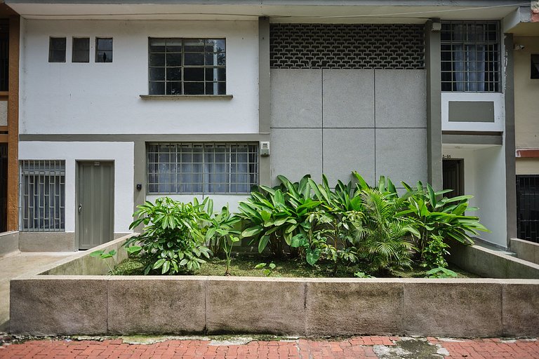 S102. Economic and Functional Apartament