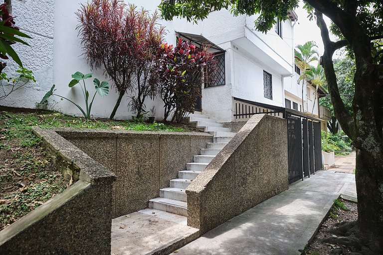Laureles Zona rosa 33, apto C111, económico y funcional