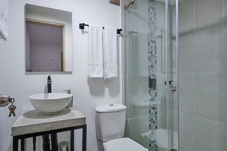 Laureles Zona rosa 33, apto C103, económico y funcional