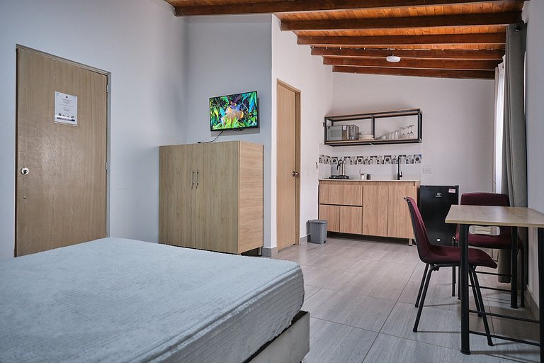 Laureles Zona rosa 33, apto C206, económico y funcional