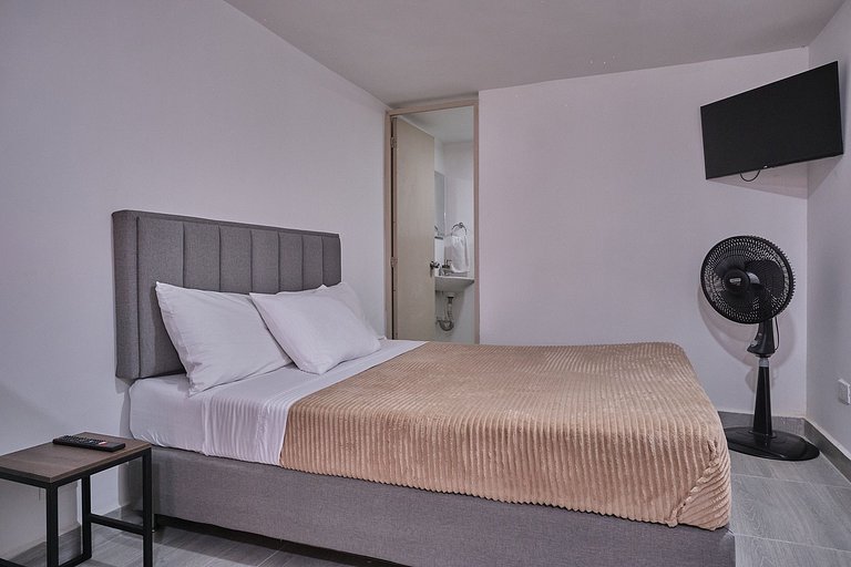 Laureles Zona rosa 33, apto C001