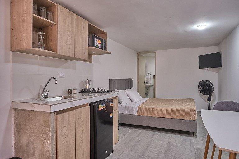 Laureles Zona rosa 33, apto C001