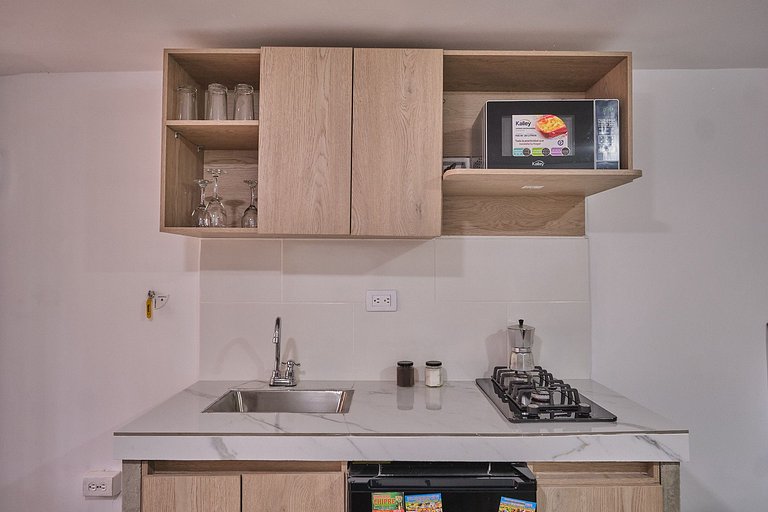 Laureles Zona rosa 33, apto C001