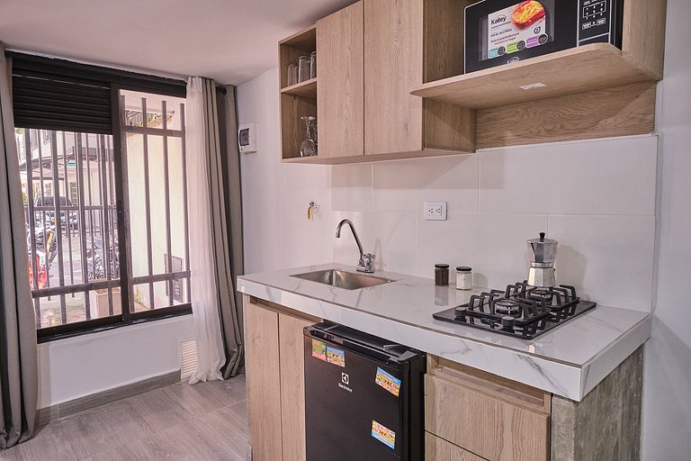 Laureles Zona rosa 33, apto C001