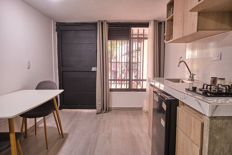 Laureles Zona rosa 33, apto C001