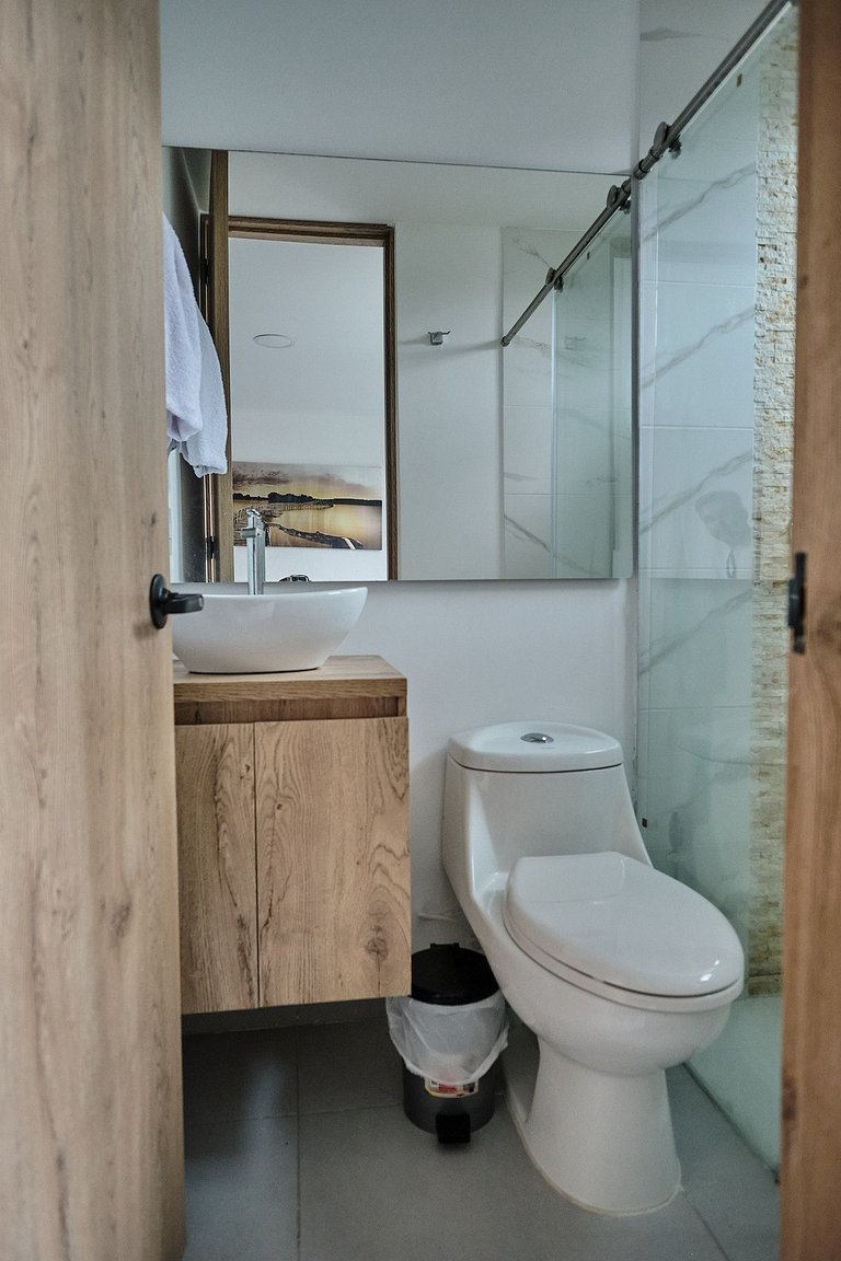 Vista al Lago – Muelle y Zona Urbana