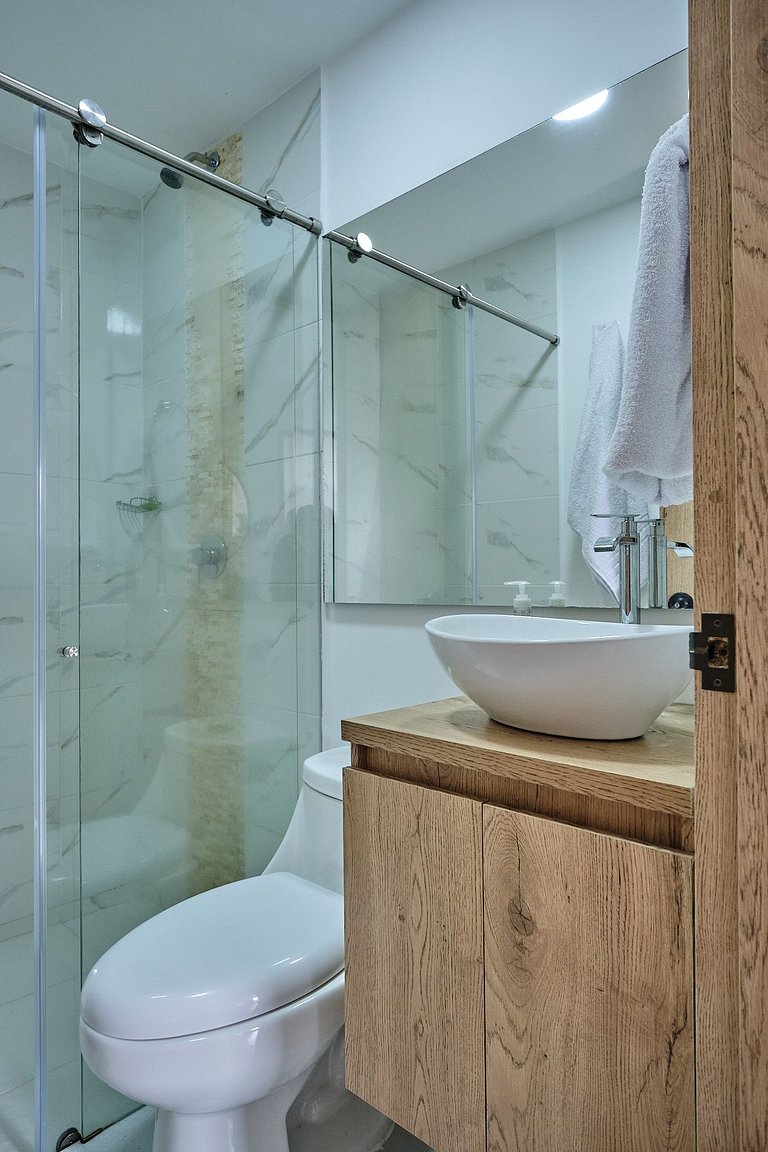 Vista al Lago – Muelle y Zona Urbana