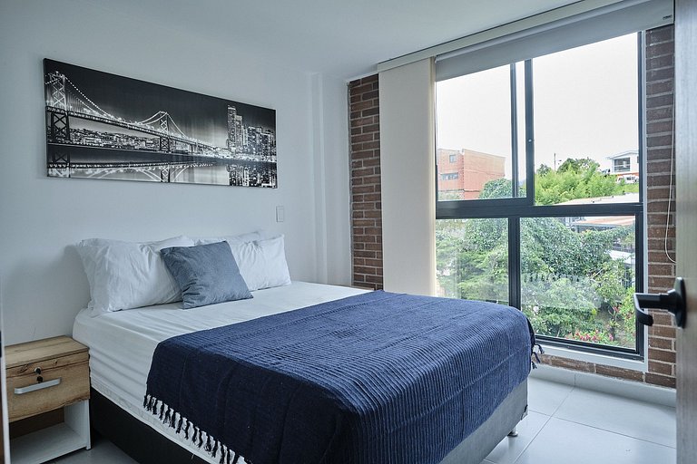 Vista al Lago – Muelle y Zona Urbana