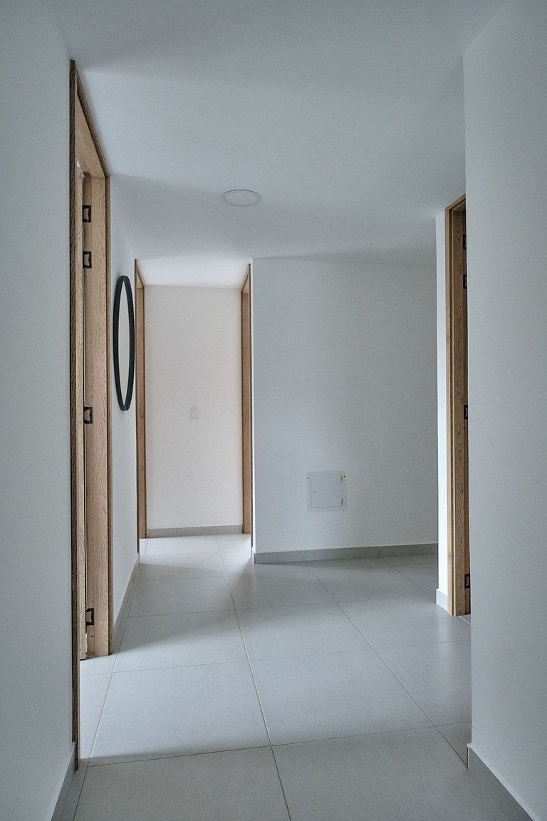 Vista al Lago – Muelle y Zona Urbana