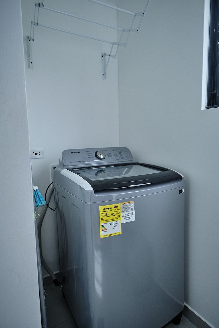 Vista al Lago – Muelle y Zona Urbana