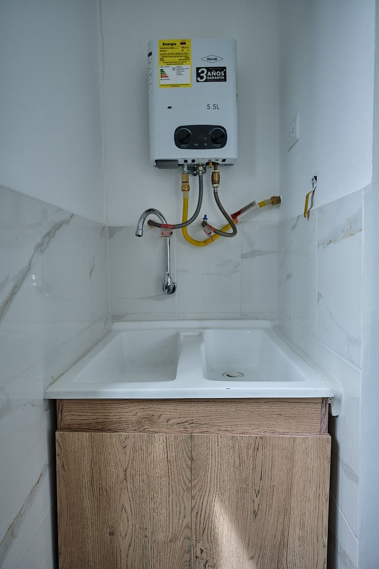 Vista al Lago – Muelle y Zona Urbana