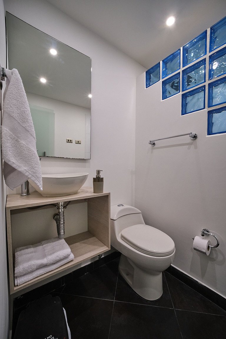 Laureles, apartamento completo 304 económico