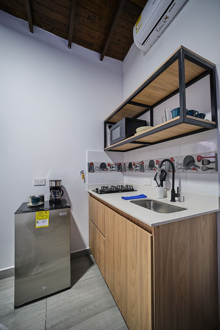 Loft práctico en Laureles con A/C | BLUE111