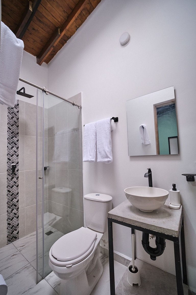 Laureles Suite Privada con Cocina y Aire