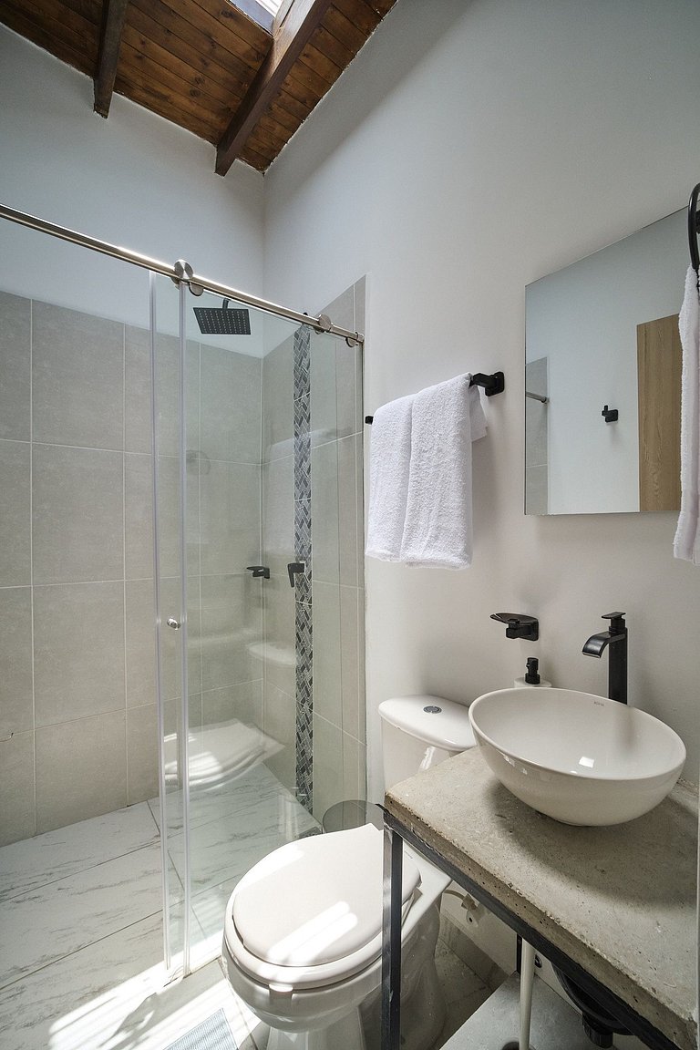 BLUE108 | Loft privado Laureles con A/C