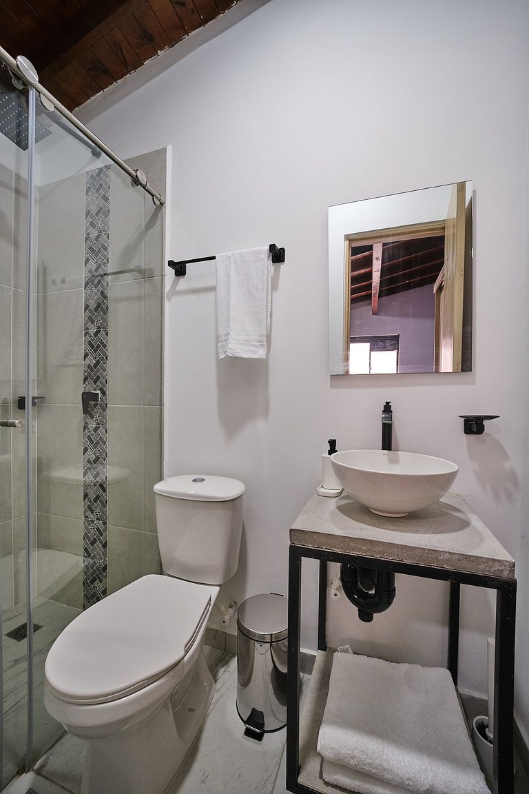 Laureles Living Blue 203 | Work & Stay · AC