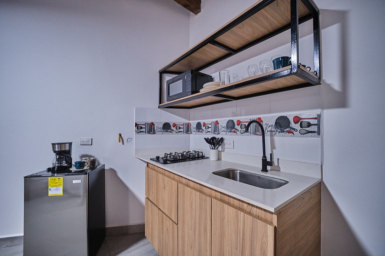 Laureles | Suite Ejecutiva · AC · Living Blue 205