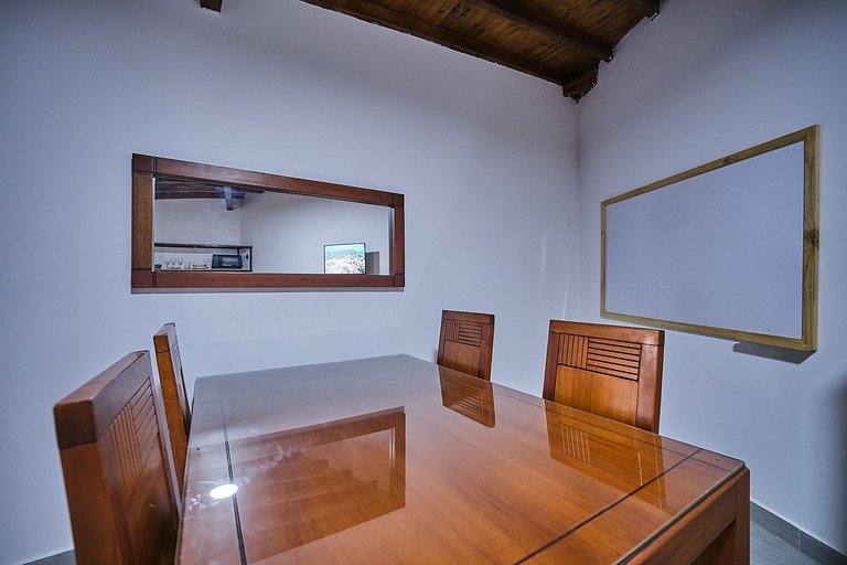 Laureles | Suite Ejecutiva · AC · Living Blue 205