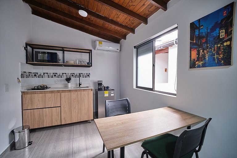Laureles Blue 206 | Business Suite · AC + WiFi ·