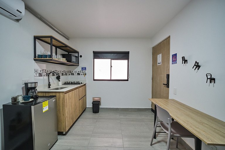 Laureles | Business Suite · AC + WiFi Blue 106