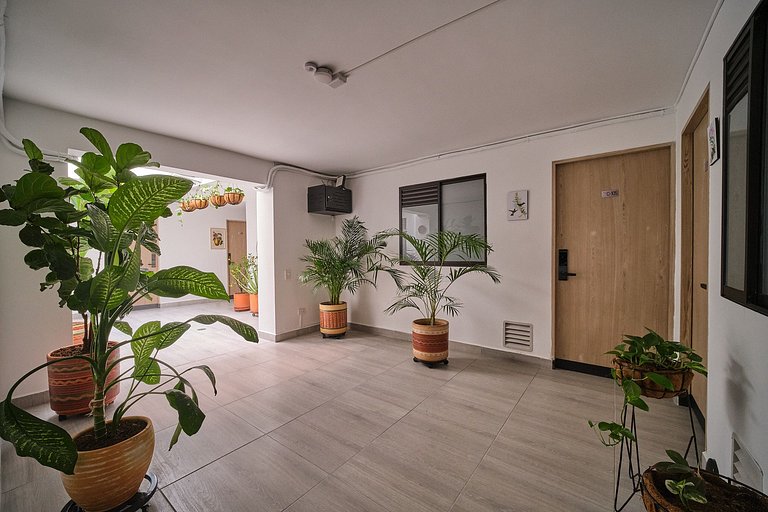 Loft central en Laureles con A/C | BLUE211
