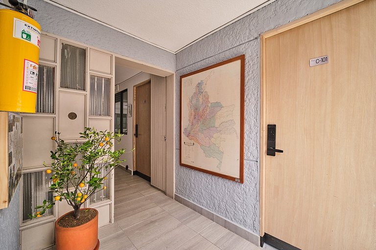 Laureles loft central A/C | BLUE210