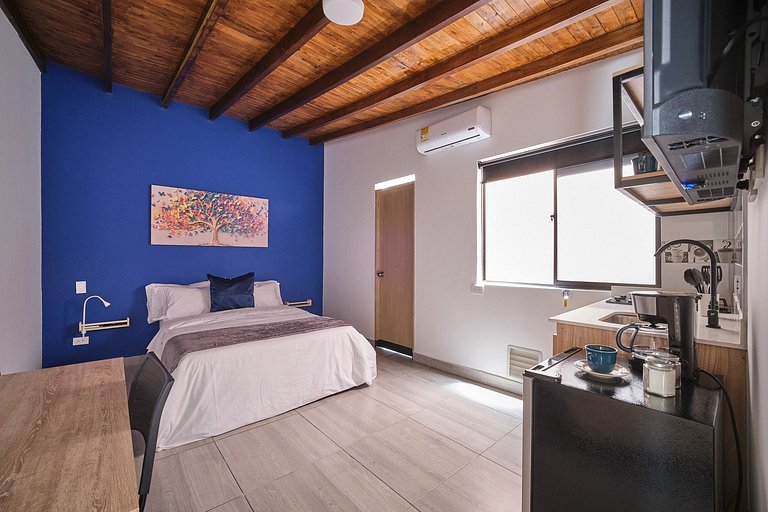 Loft central en Laureles con A/C | BLUE211