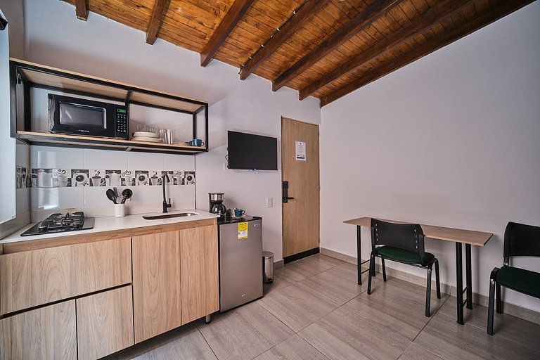 Loft central en Laureles con A/C | BLUE211