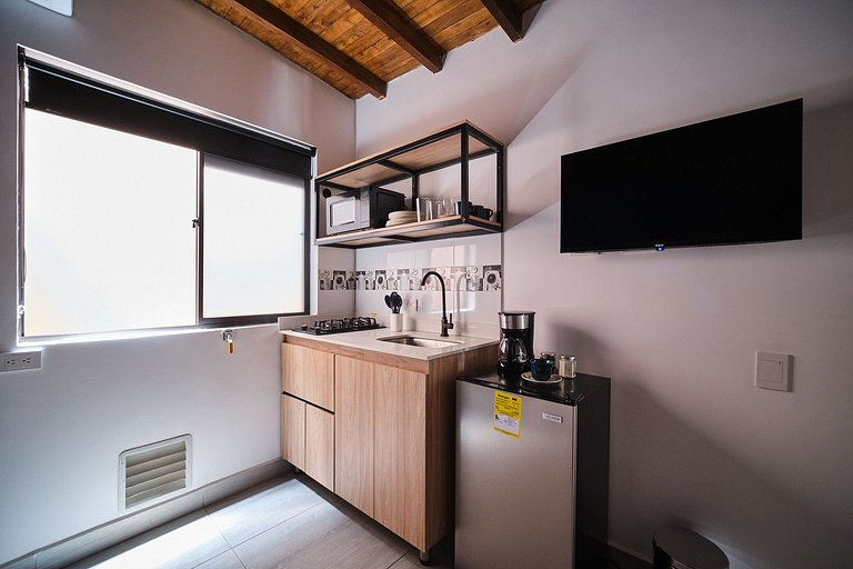 Loft central en Laureles con A/C | BLUE211