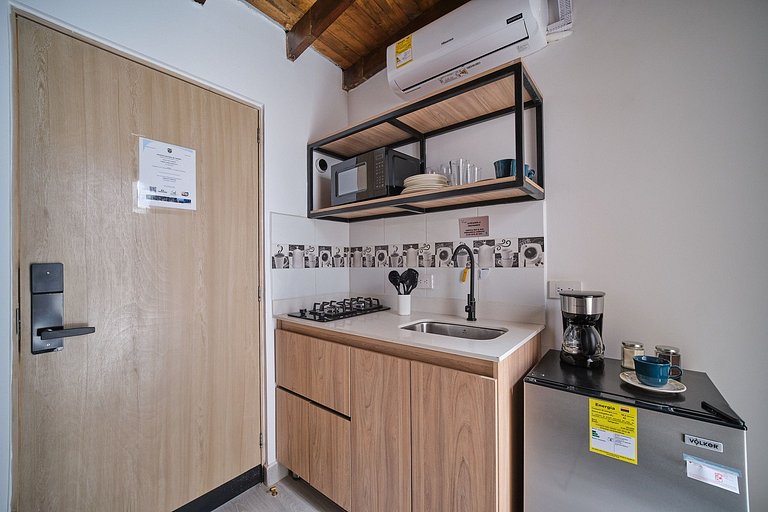 Laureles loft central A/C | BLUE210