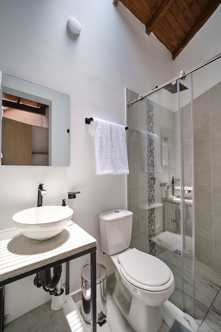 Loft central en Laureles con A/C | BLUE211