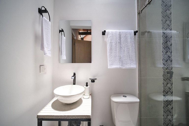 Loft central en Laureles con A/C | BLUE211