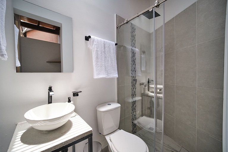 Loft central en Laureles con A/C | BLUE211
