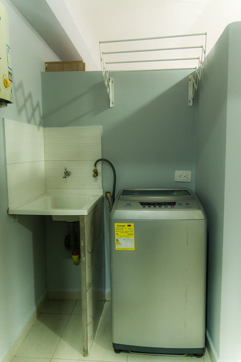 Laureles, apartamento completo 101 económico y funcional